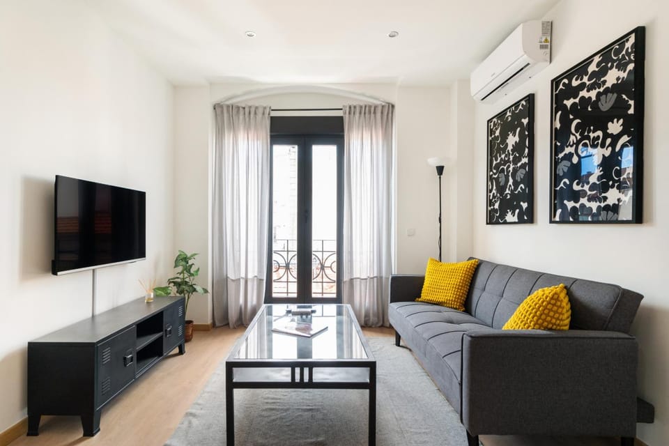 apartamento en la avenida de la albufera ALQUILER TEMPORAL Apartment in Madrid