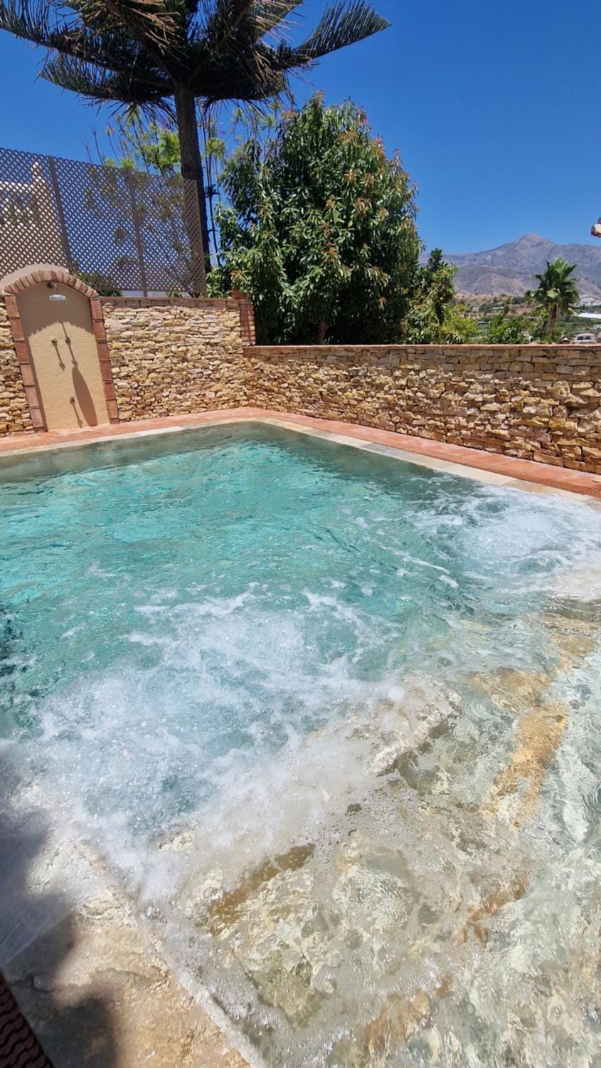 Mountain view, Swimming pool
