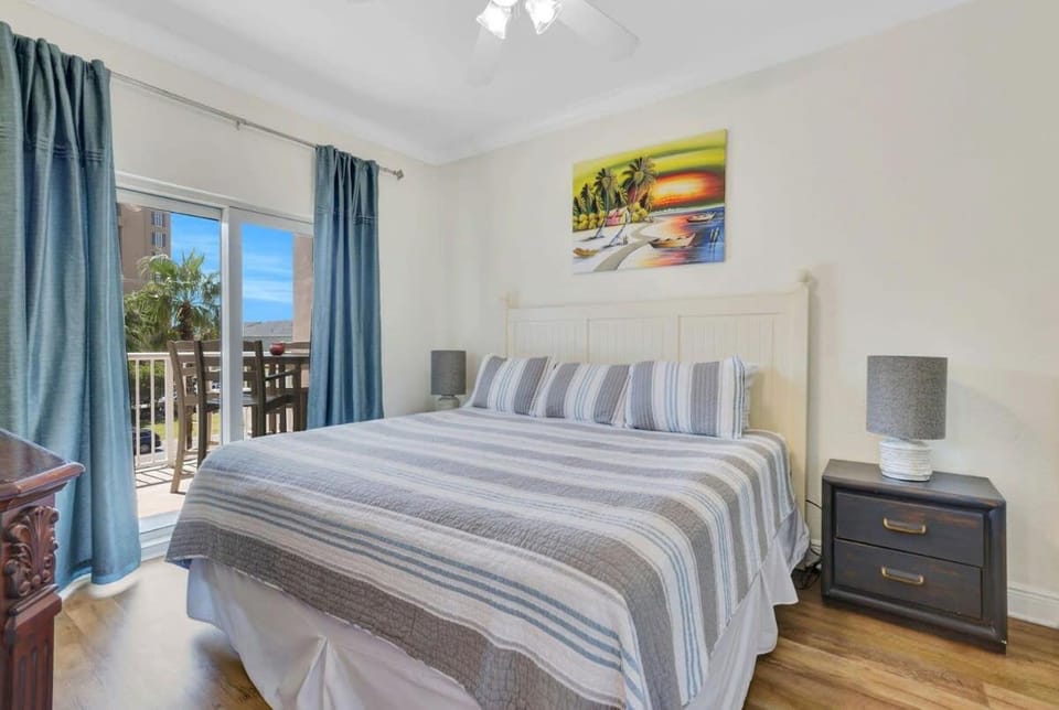 Crystal Tower 206 Amenities galore House in West Beach