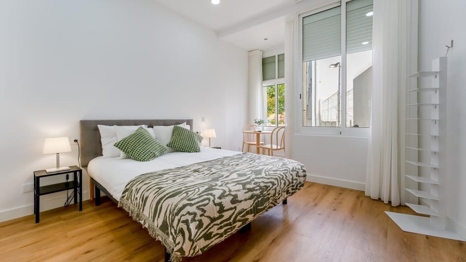 Bed, Photo of the whole room, Bedroom, towels, wardrobe