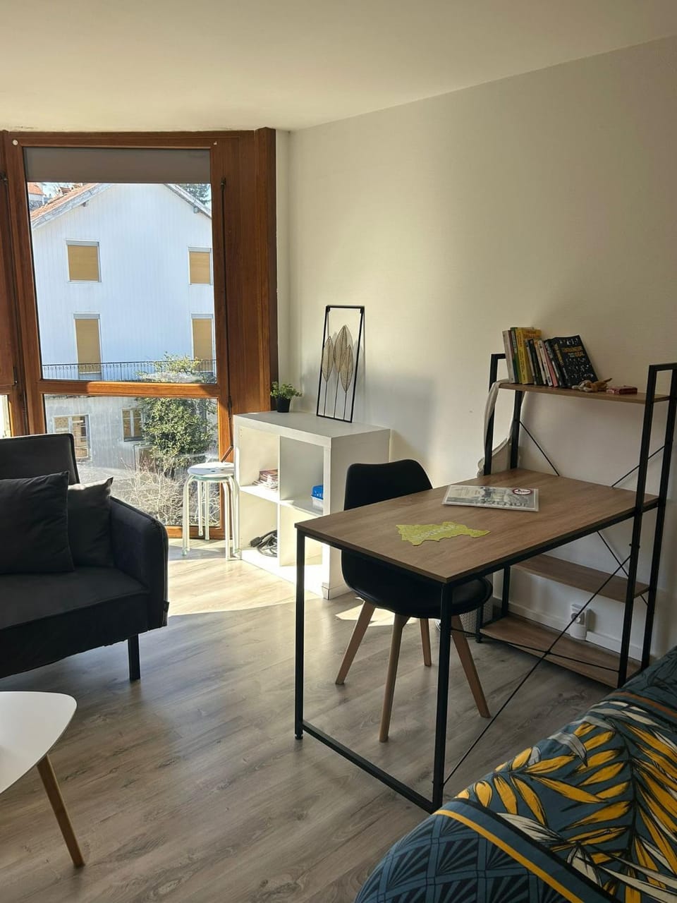 Joli studio une pièce 15min à pied centre dEpinal 4 personnes grâce au canapé lit, parking privé gratuit et parking extérieur gratuit Machine à laver TV wifi machine à café linge de lit et serviettes fournis Apartment in Vosges
