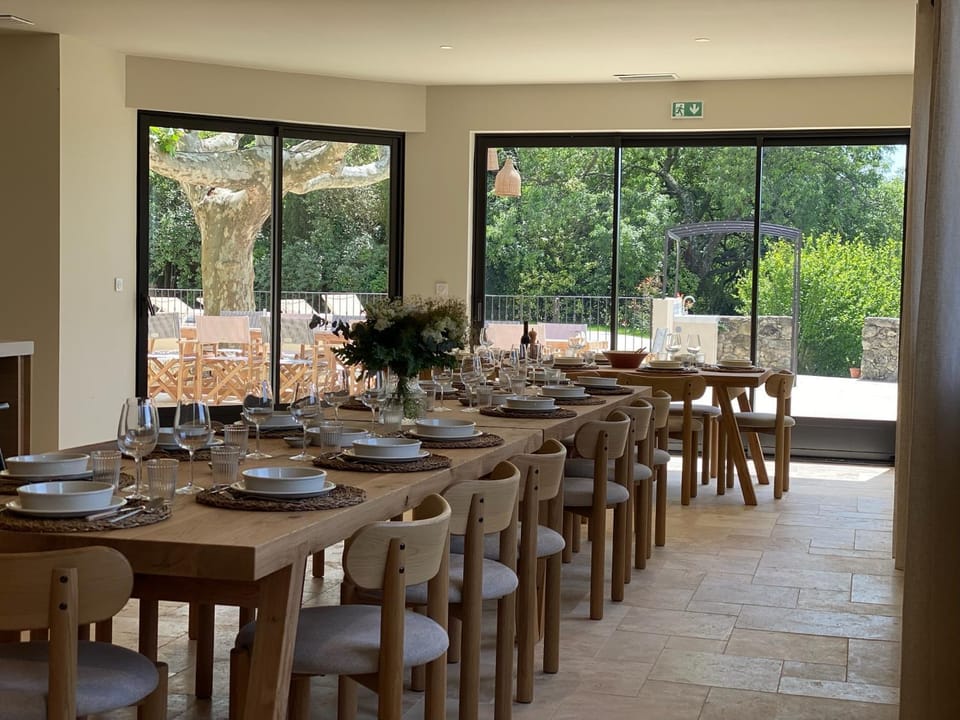 Banquet/Function facilities, Dining area