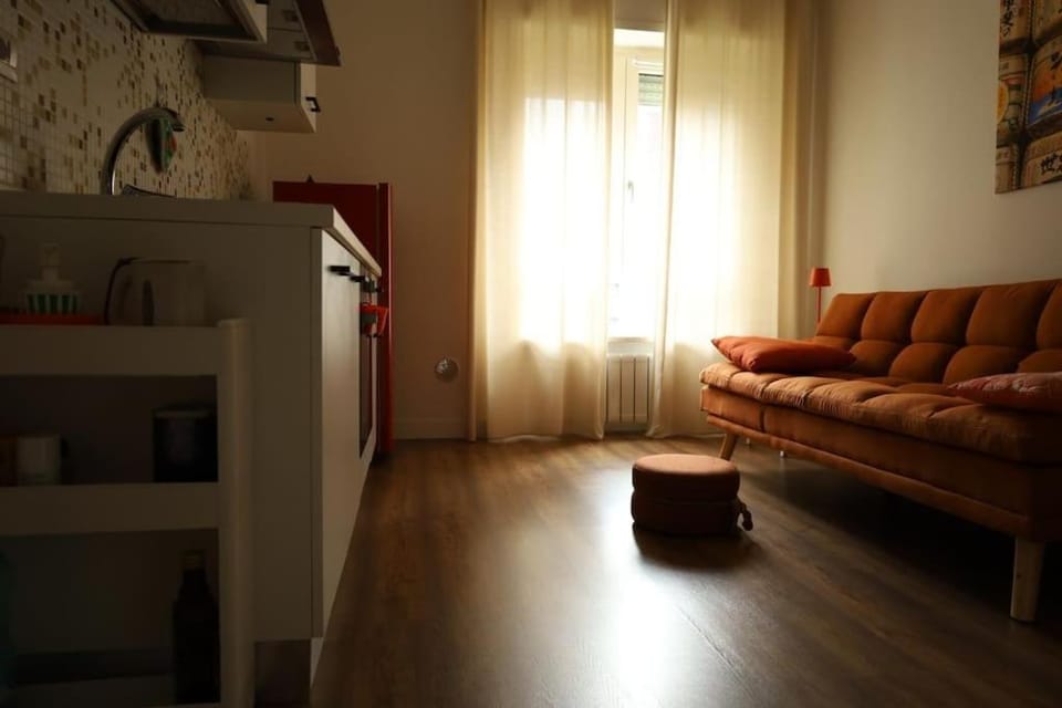 Kitchen or kitchenette, Living room, Seating area