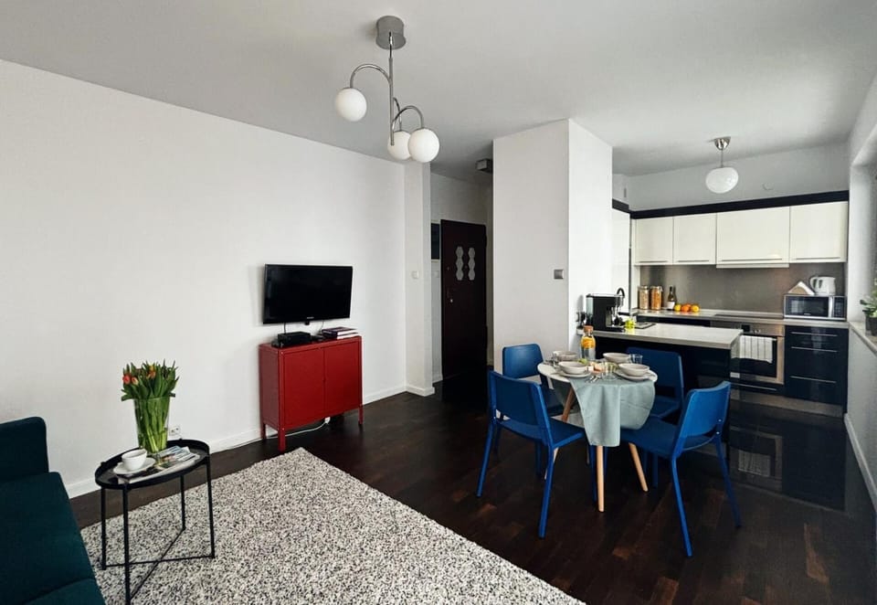 oompH Urban Oasis 1BR Escape Apartment in Warsaw
