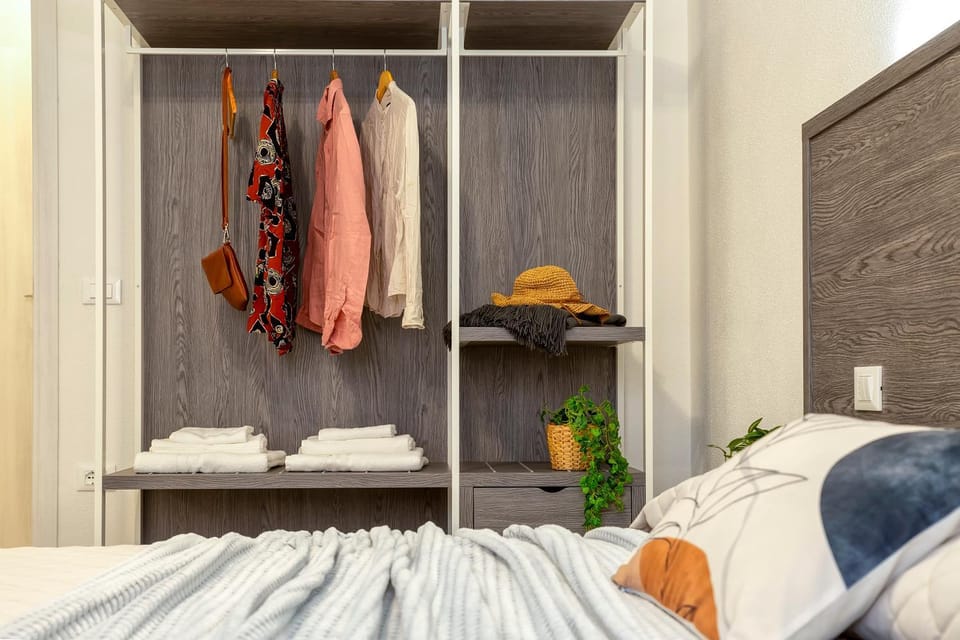 Bedroom, wardrobe