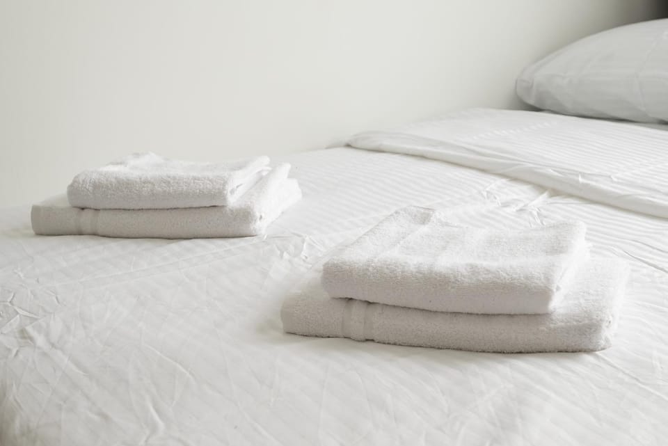 Bed, Photo of the whole room, Bedroom, towels