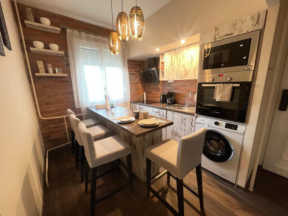 Kitchen or kitchenette, dishwasher, minibar, pet friendly, stove, toaster, washing machine