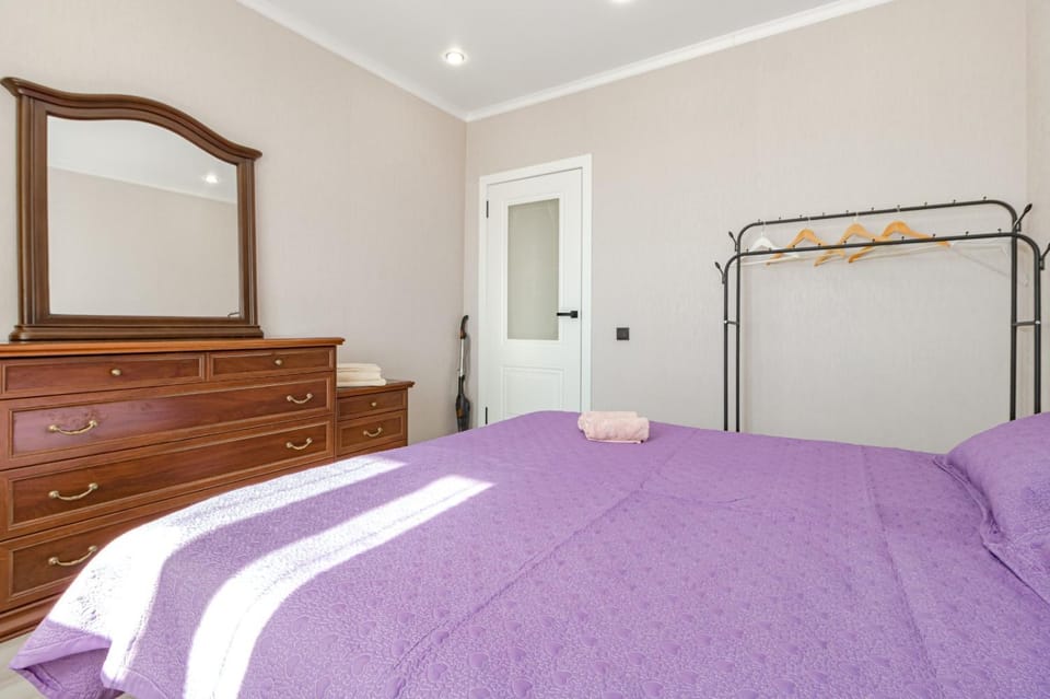 Bed, Photo of the whole room, Bedroom, wardrobe