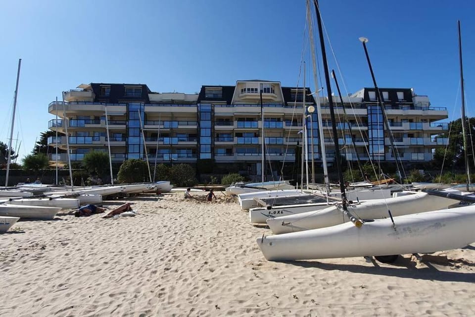 Property building, Beach