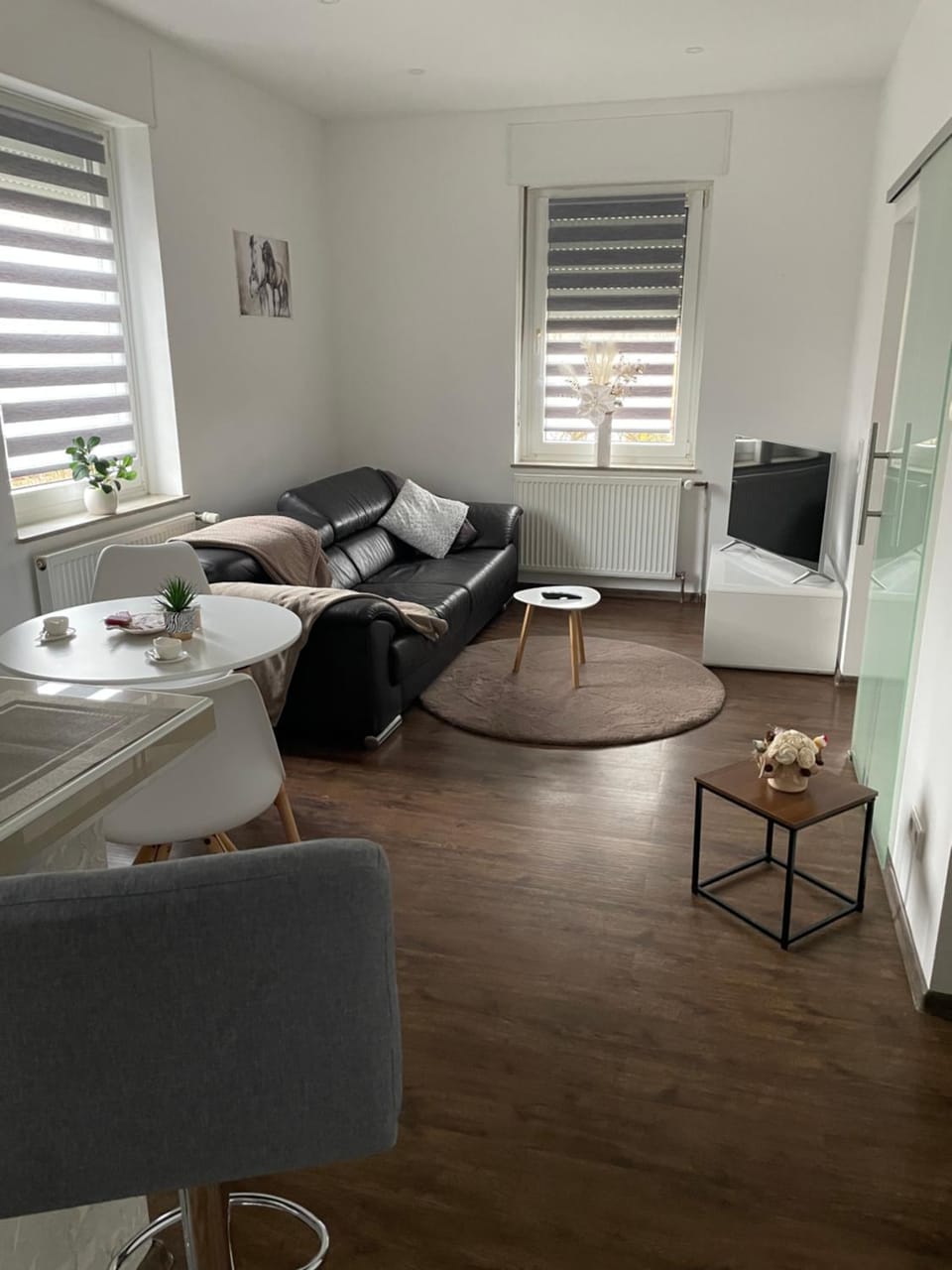 TV and multimedia, Living room, Seating area