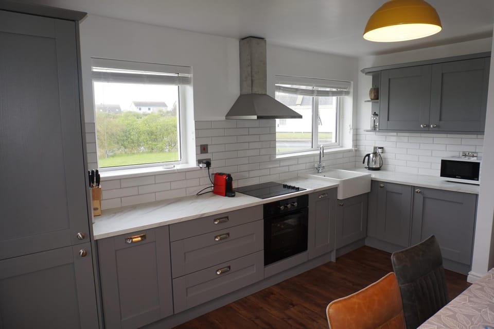 Kitchen or kitchenette, dishwasher, minibar, pet friendly, stove