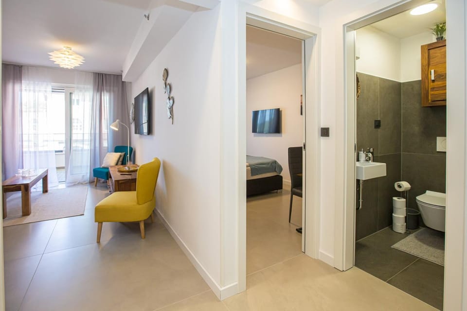Bathroom, Living room