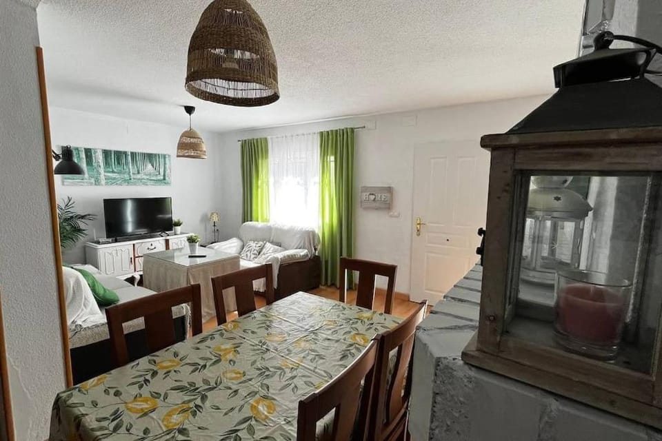 Casa de 5 habitaciones hasta 9 plazas, La Casilla en Dúrcal, Granada House in Andalusia