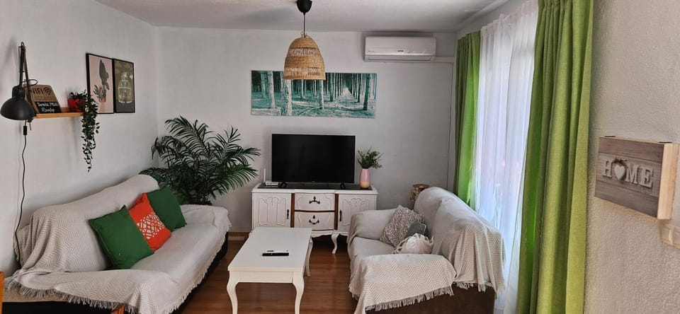 Casa de 5 habitaciones hasta 9 plazas, La Casilla en Dúrcal, Granada House in Andalusia