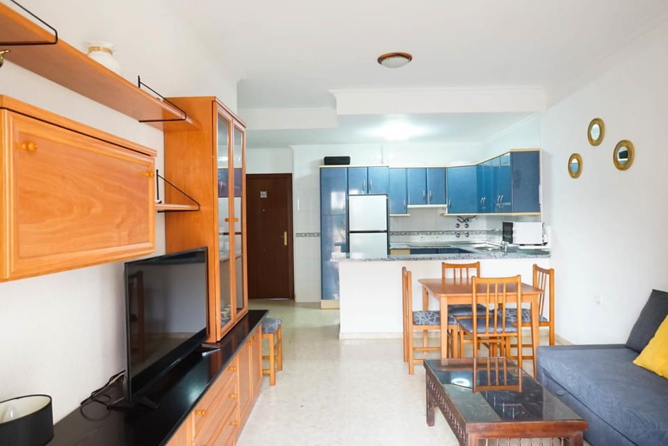 Bonito apartamento en Torrox costa con piscina Apartment in Axarquía