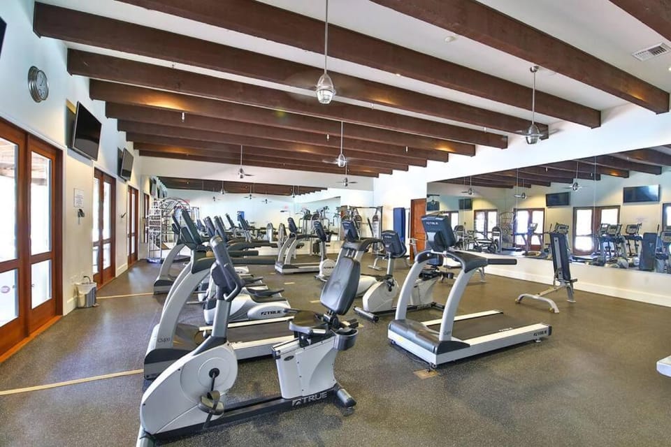 Legacy Villa #1 * Townhouse * 12 Pools *WOW Views * sleeps 8 Apartment in Indian Wells