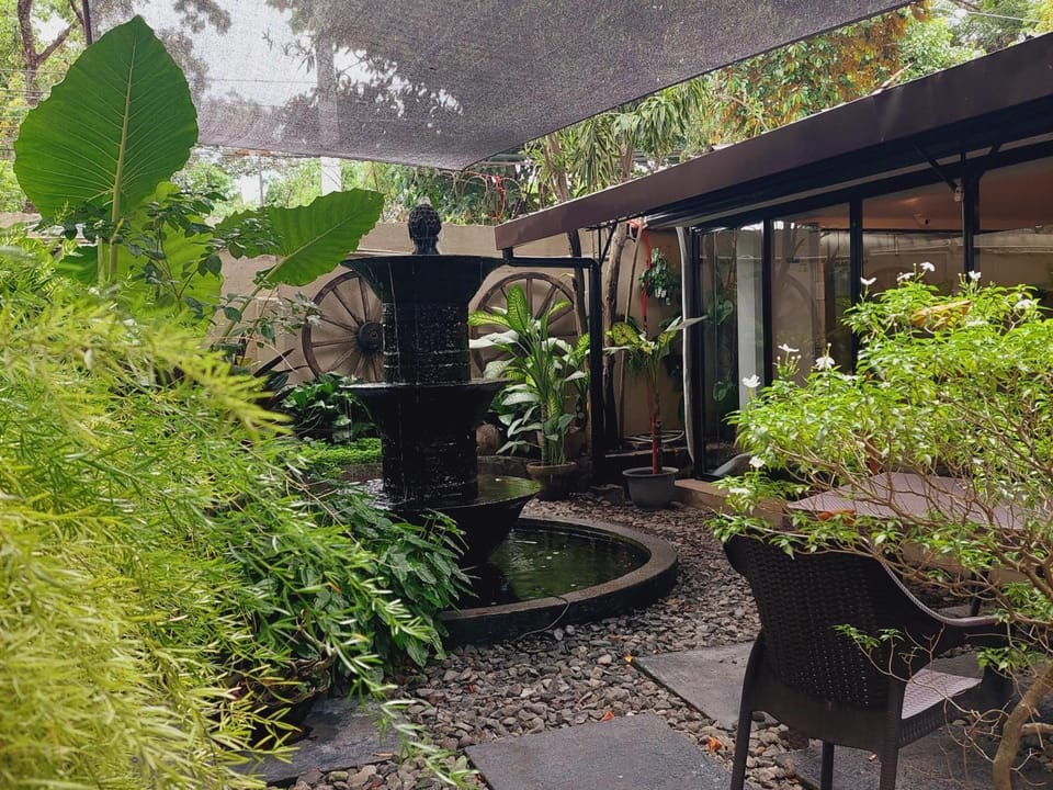 11th Street Bed and Breakfast Bed and Breakfast in Bacolod