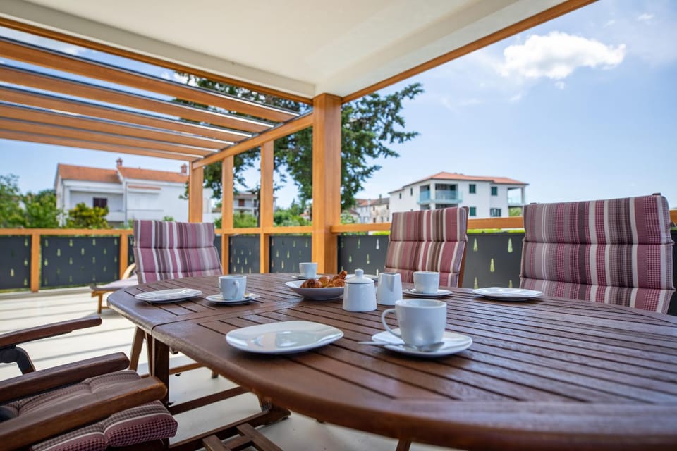 Balcony/Terrace, Dining area