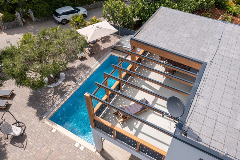 Balcony/Terrace, Pool view