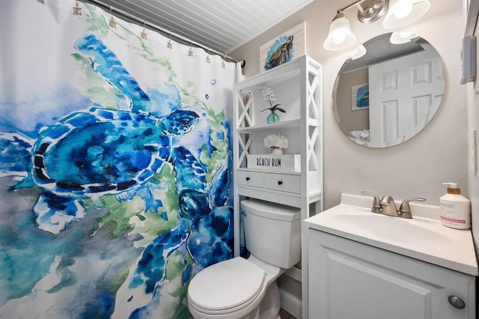 Exquisite Ocean View Condo with Pool House in Ocean City