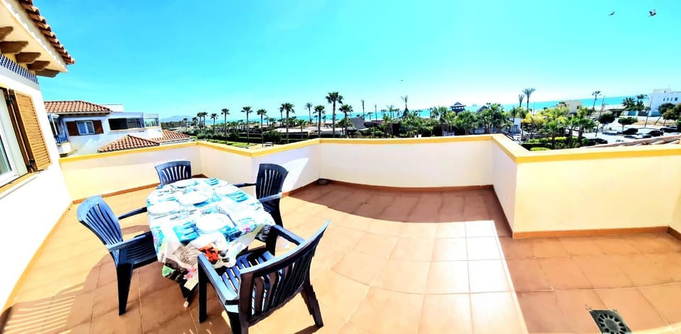 View (from property/room), Balcony/Terrace, Balcony/Terrace, Dining area, Sea view