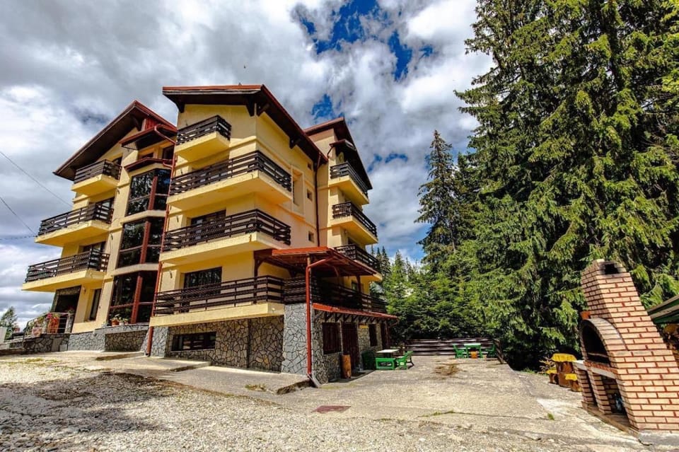 Casa Cioplea by Genco Bed and Breakfast in Prahova, Romania