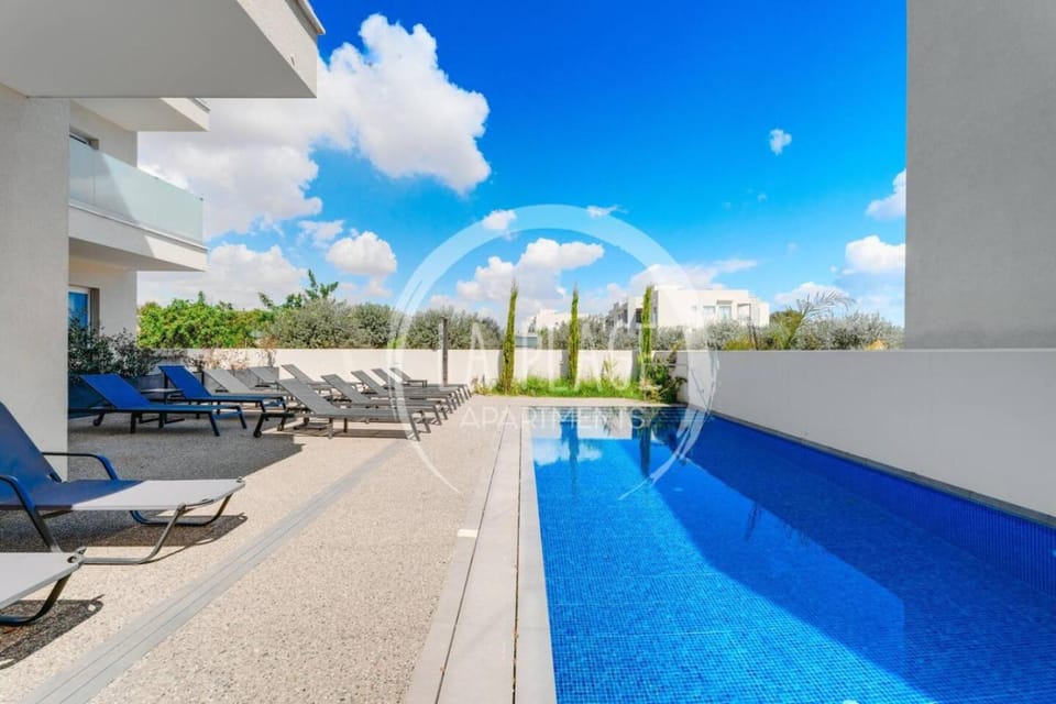 NEW 2Br Maisonette in Luxury Resort Pool Beach Apartment in Protaras
