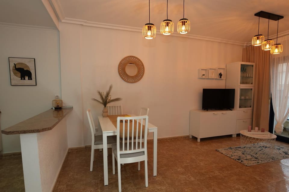 TV and multimedia, Dining area