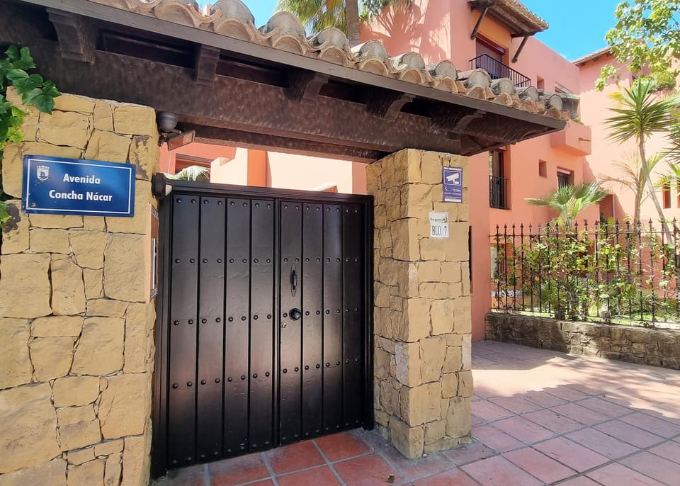 Jardines de Don Carlos Apartment Apartment in Marbella