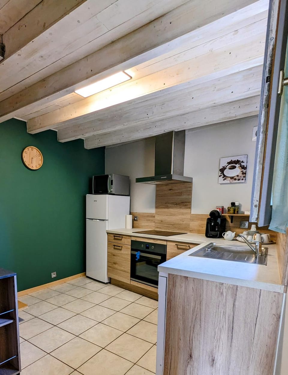 Kitchen or kitchenette
