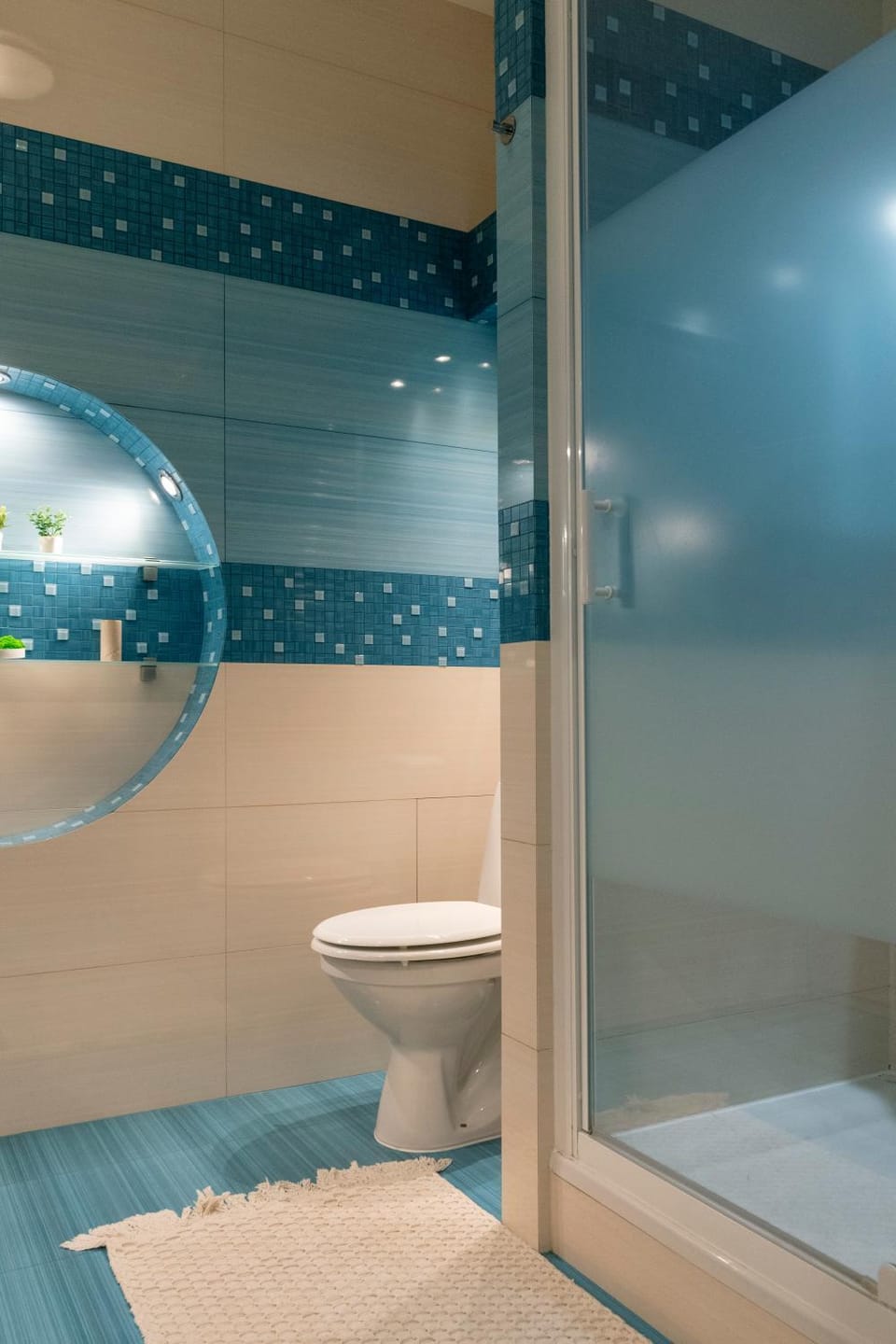 Shower, Toilet, Bathroom
