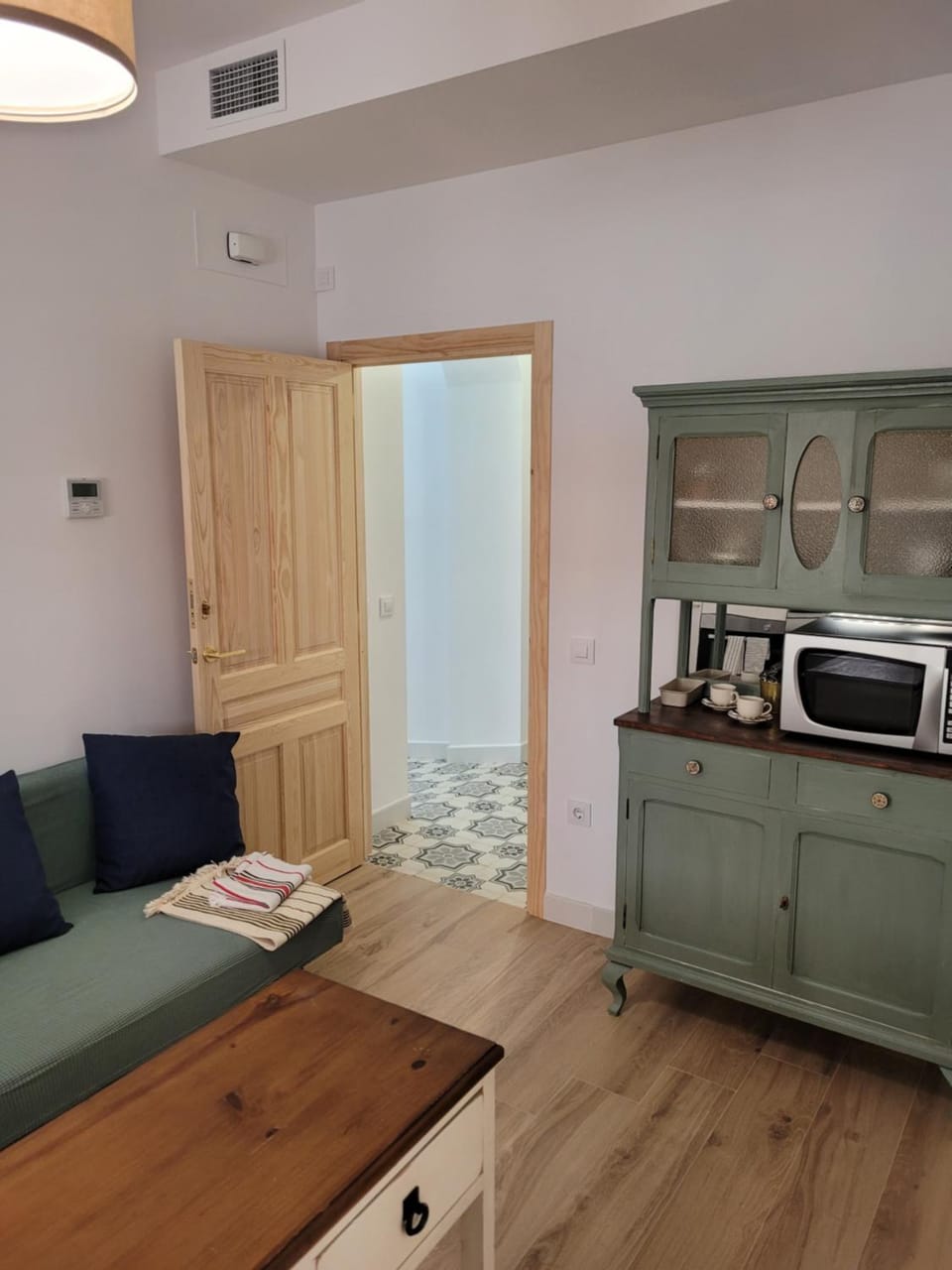 Living room, minibar