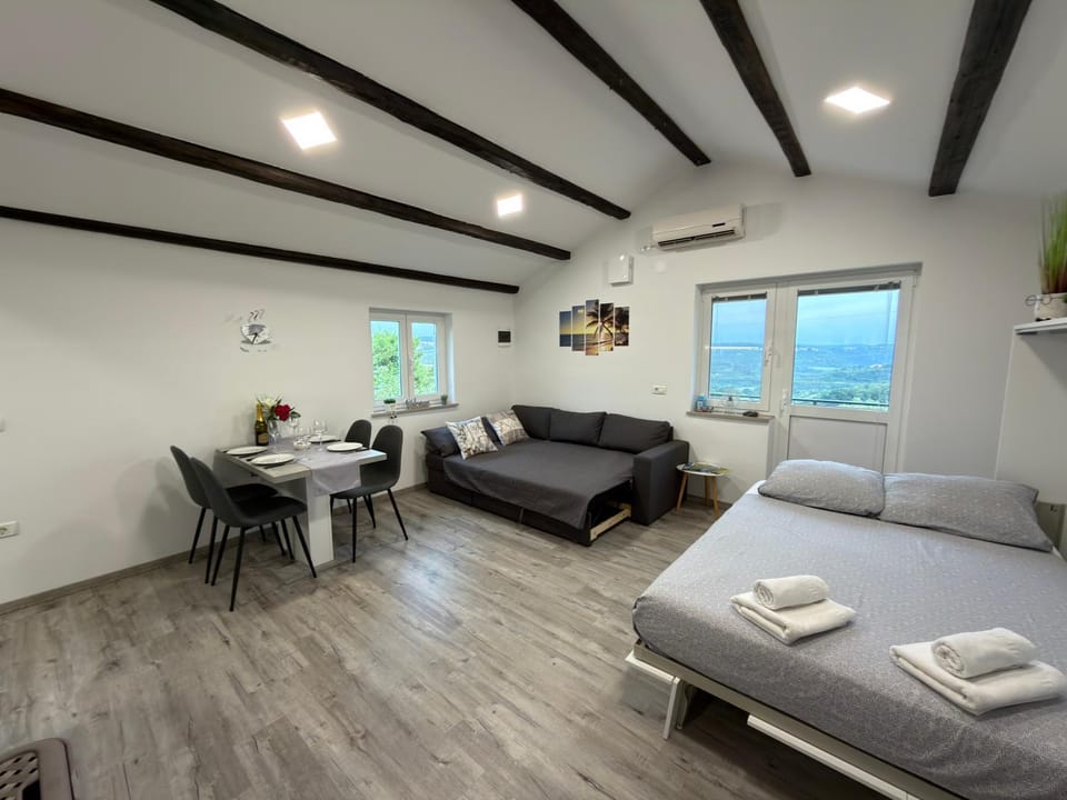 Bed, Living room, Photo of the whole room, Dining area