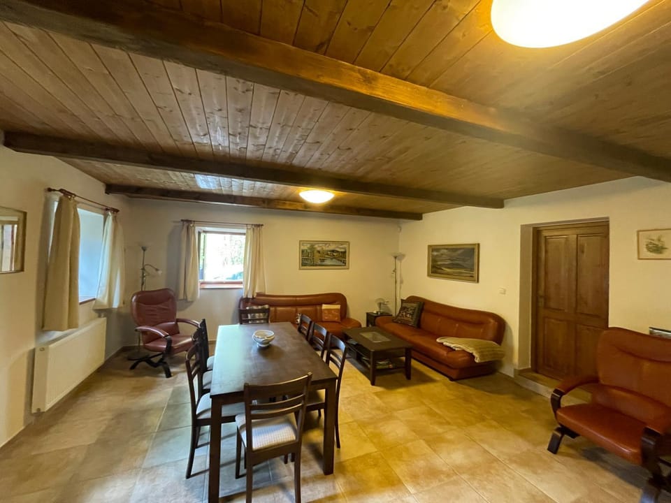 Communal lounge/ TV room, Living room