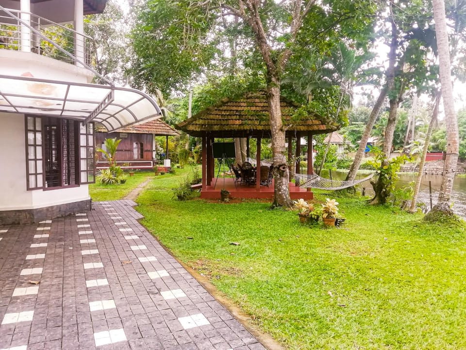 Property building, Patio, Garden
