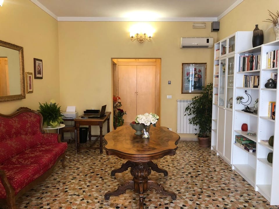 B&B Myosotis Bed and Breakfast in Pisa