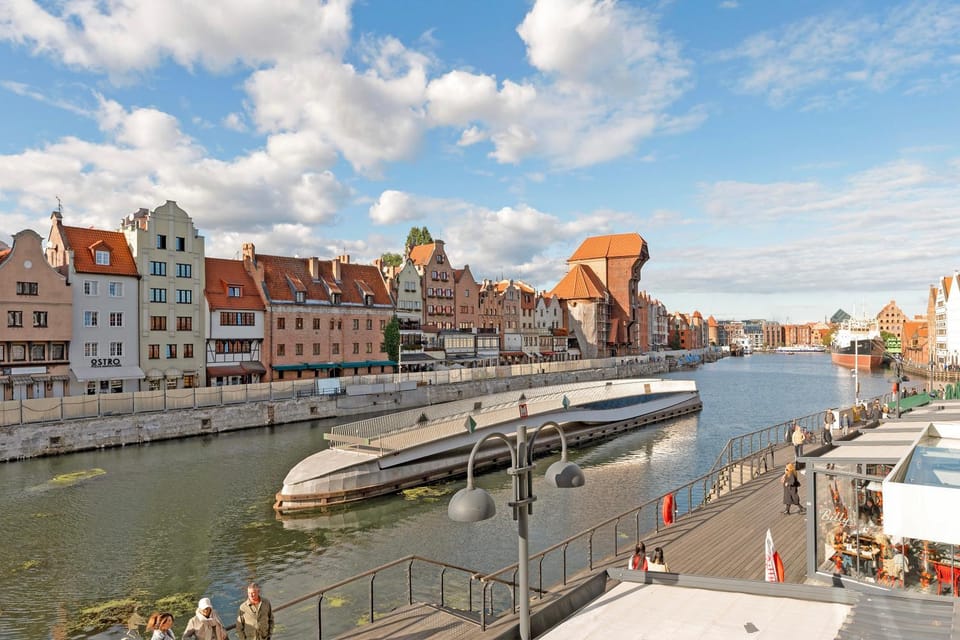 Neighbourhood, City view, Location