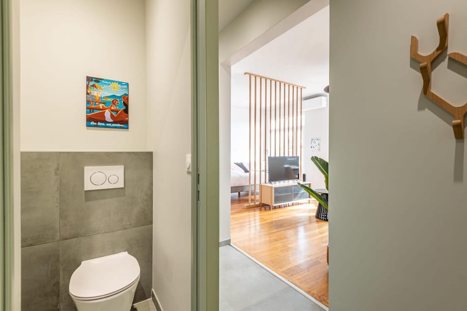 PANORAMIC SUITE - SUPERB flat in the heart of the old town 5 stars Apartment in Annecy