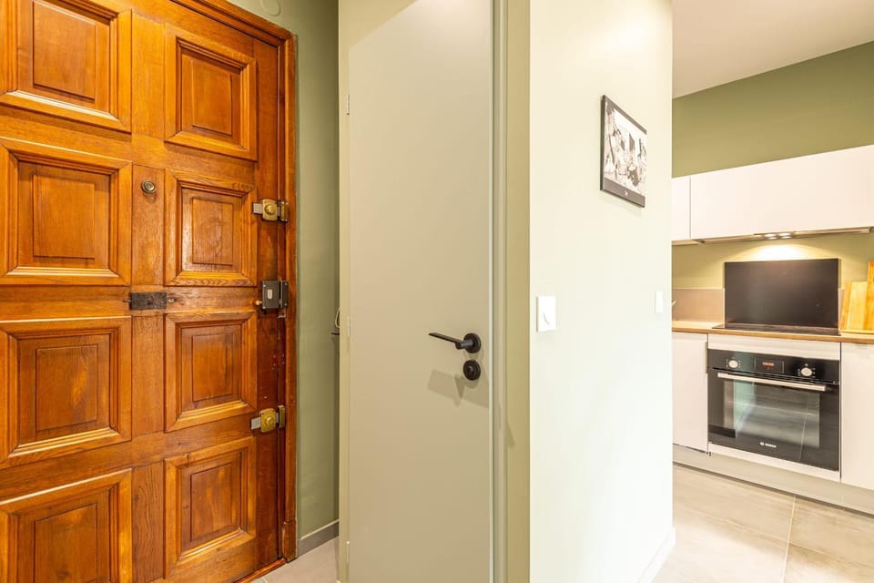PANORAMIC SUITE - SUPERB flat in the heart of the old town 5 stars Apartment in Annecy