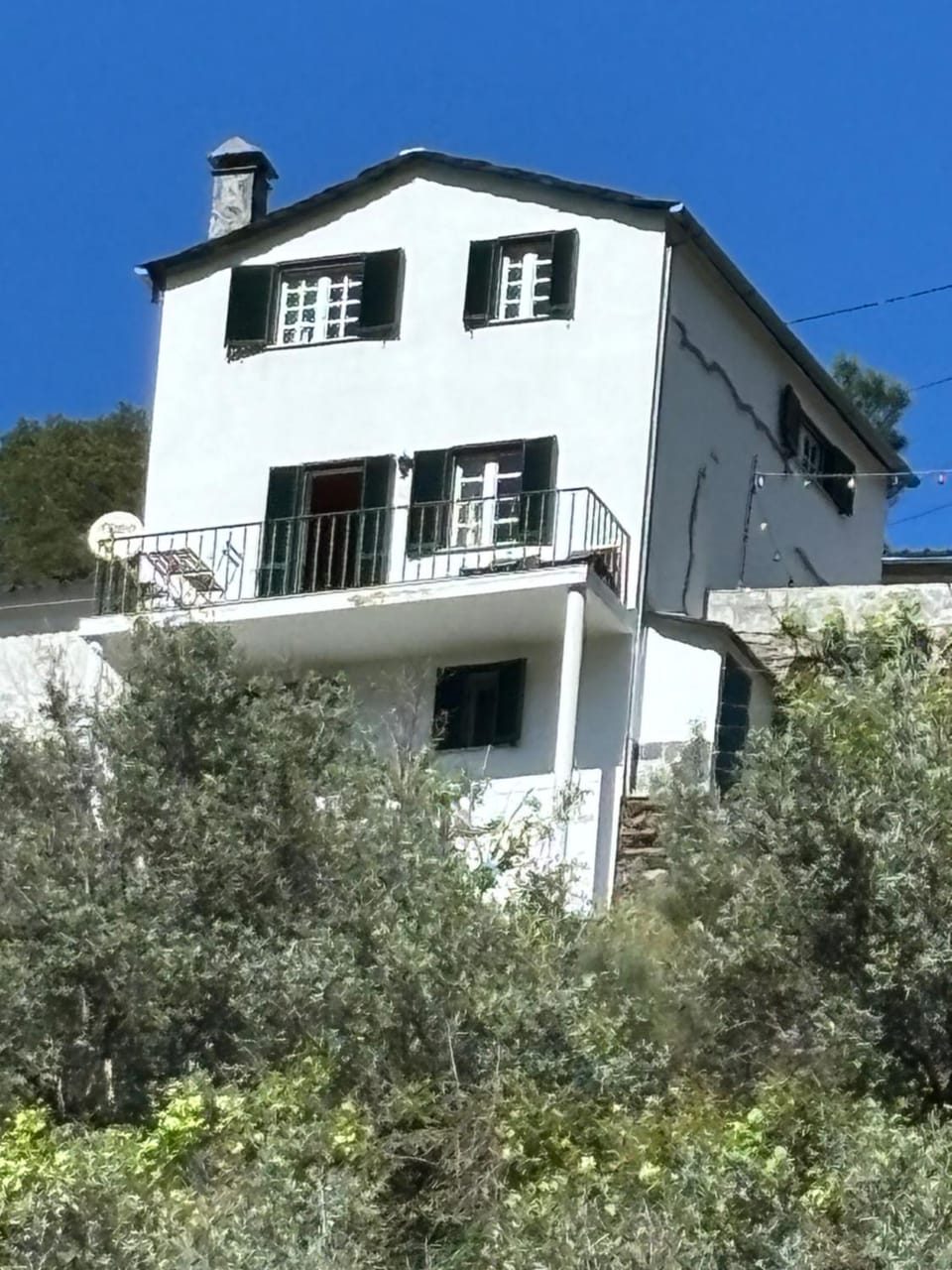 White House House in Coimbra District, Portugal