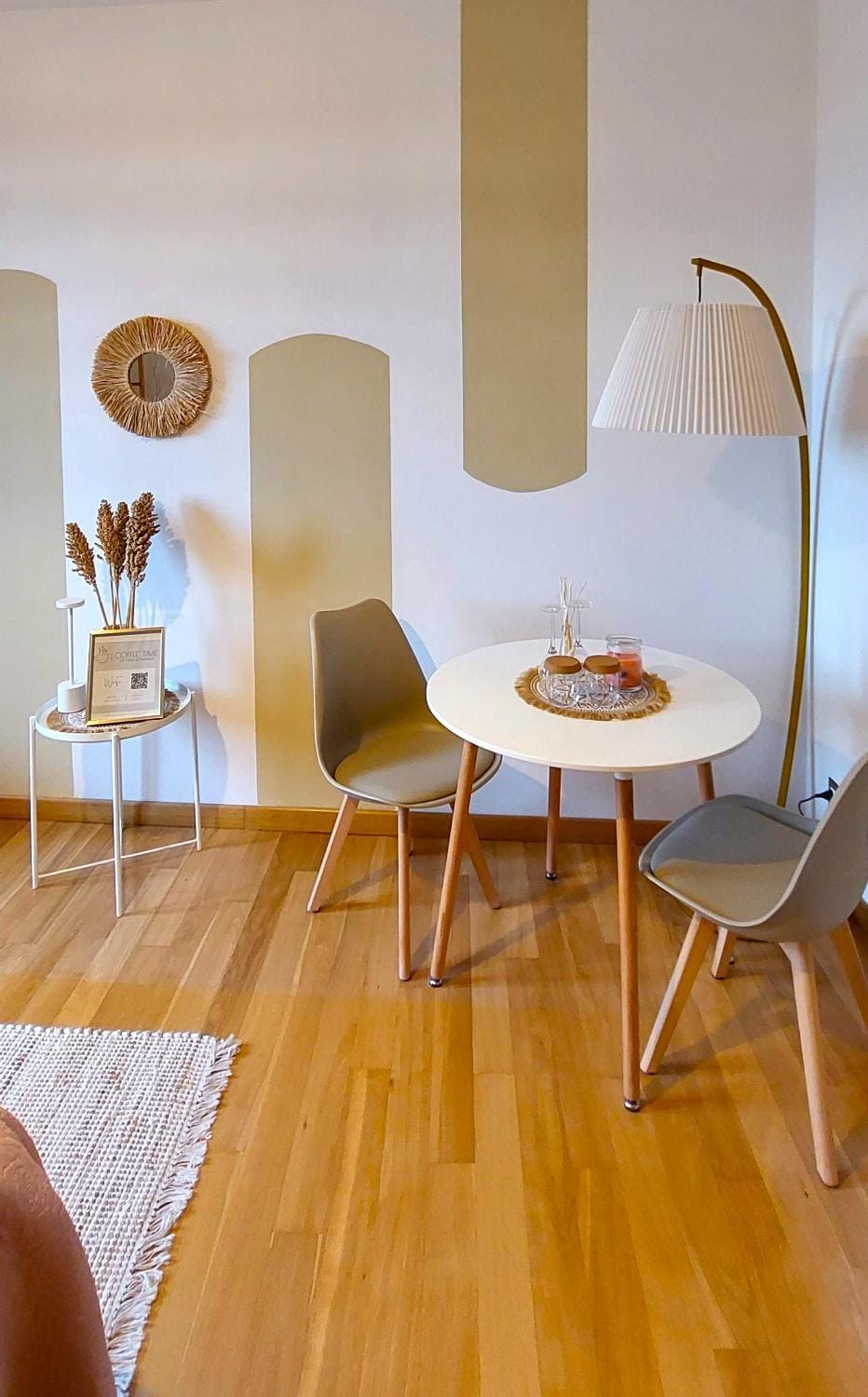 Seating area, Dining area