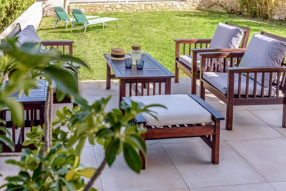Garden, sunbed