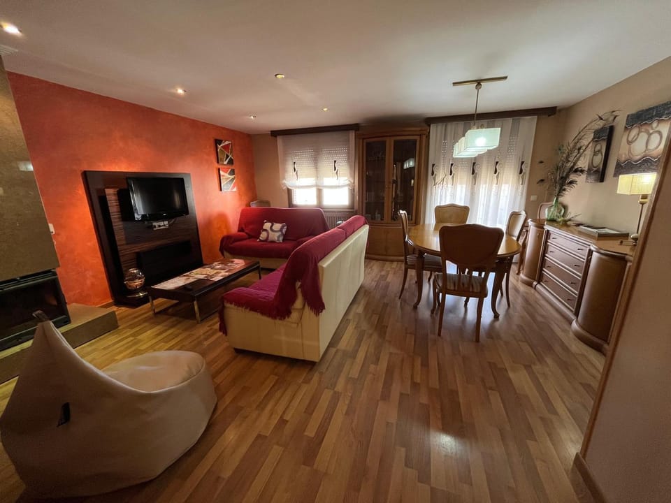 TV and multimedia, Dining area
