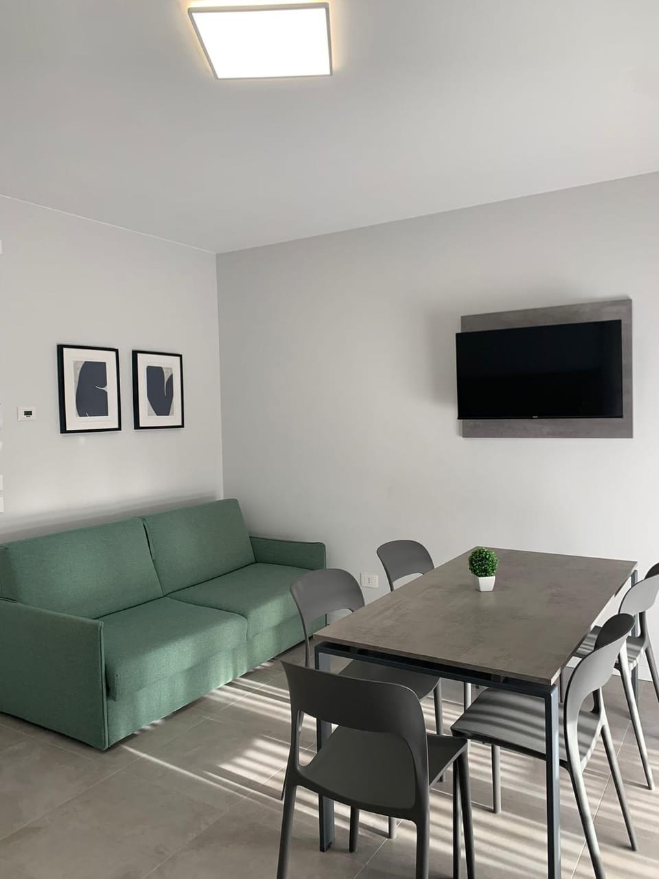 TV and multimedia, Living room, Seating area