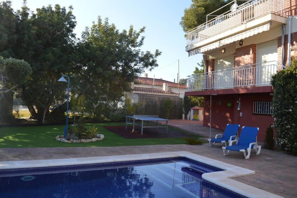 VILLA LAGEM, Casa con piscina, barbacoa, jardín House in Garraf
