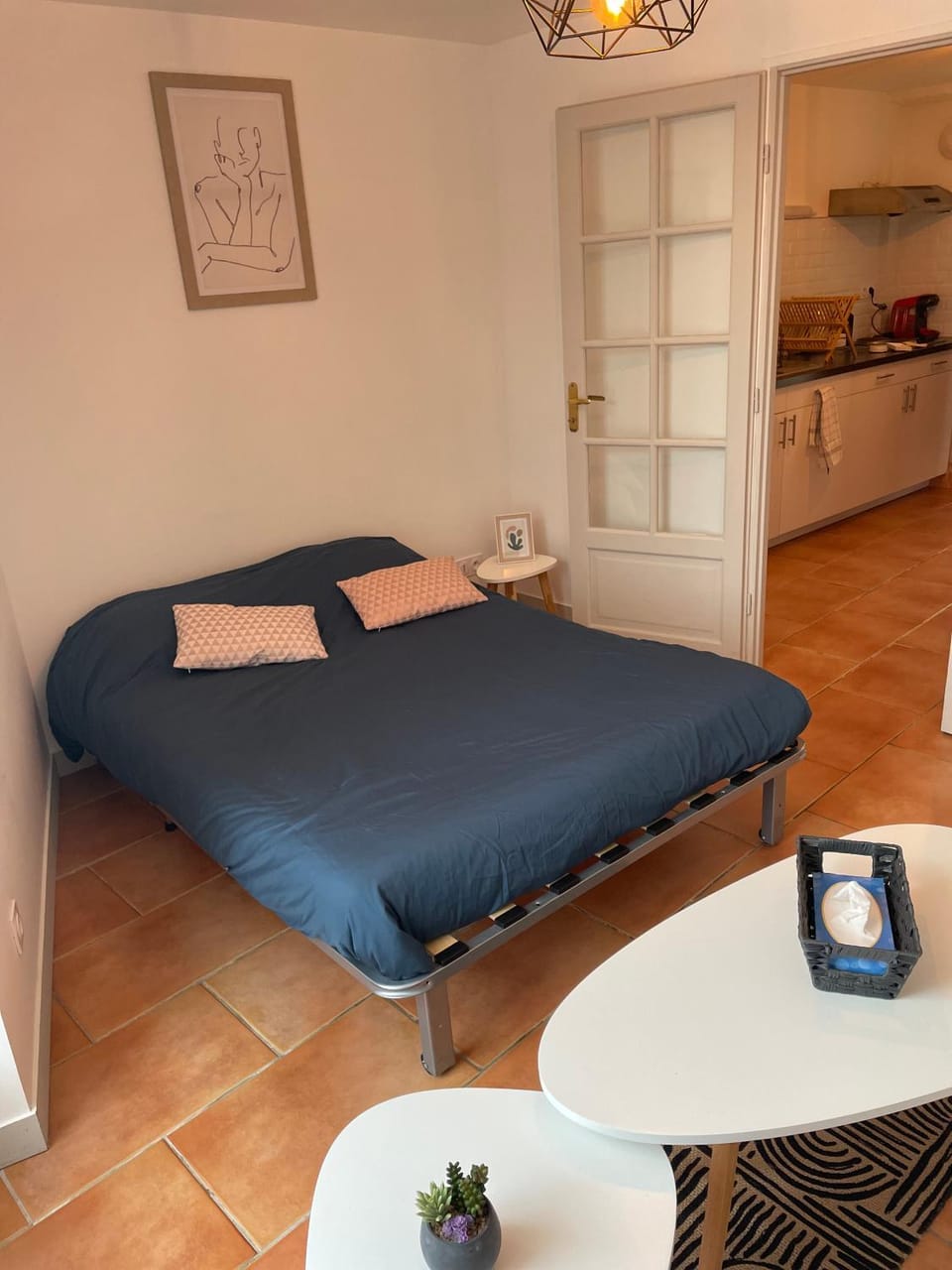 Bed, Kitchen or kitchenette, Photo of the whole room, Bedroom