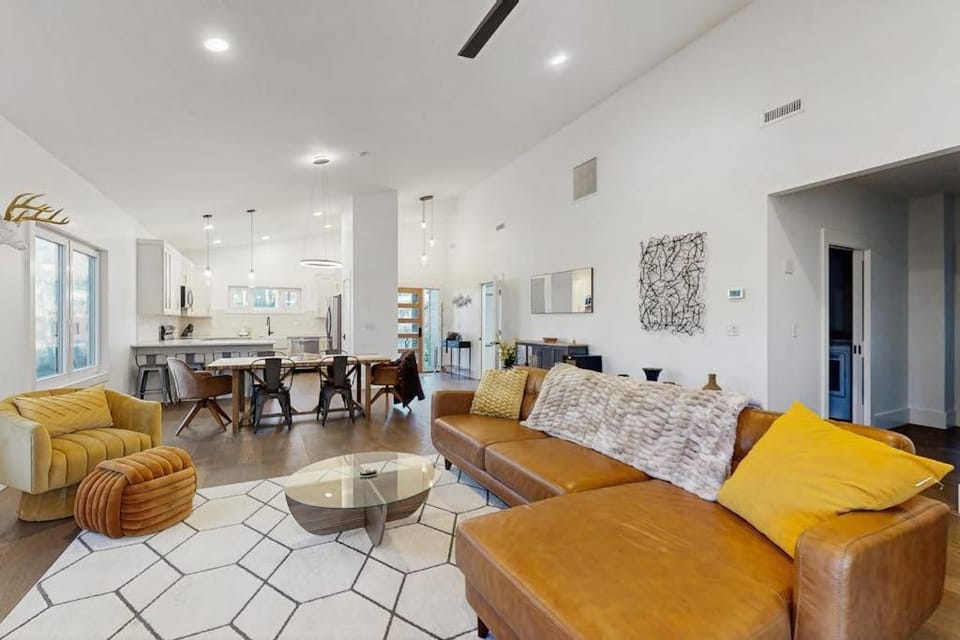 Cloud 9 Sanctuary House in Buncombe County