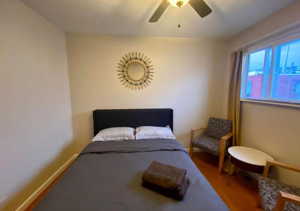 Bed, Photo of the whole room, Bedroom, fireplace