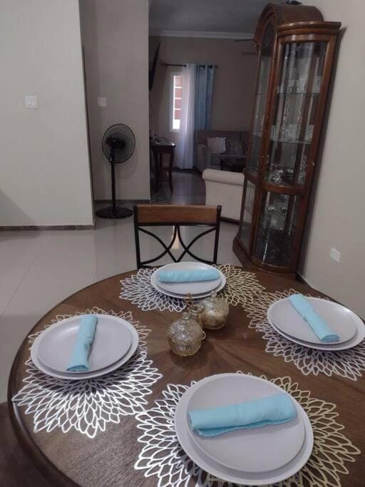 Serenity Escape Apt 5 Apartment in Runaway Bay