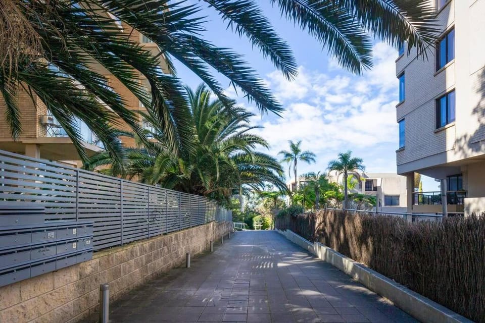 2 Bed North Sydney Self Catering Apartment in Sydney